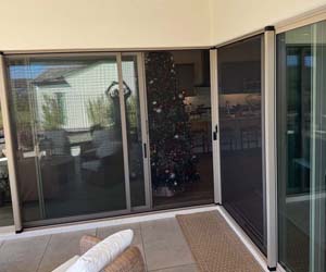 VisaView™ Retractable Screens